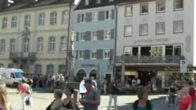Прикольный чел на Трубе шпарит Freiburg
