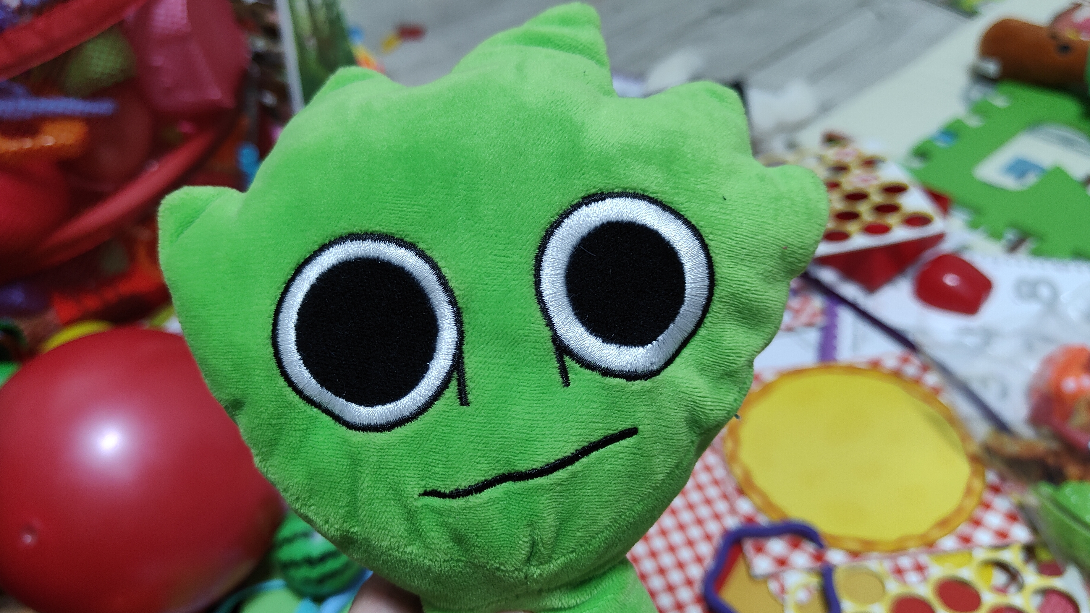 играем в мягкие игрушки спрунки спруньки для детей
