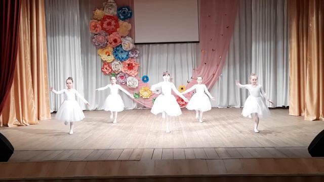 Хореографічний колектив "Арабеск",танець "Лялька-балеринка?",керівник Лілія Кісіхіна