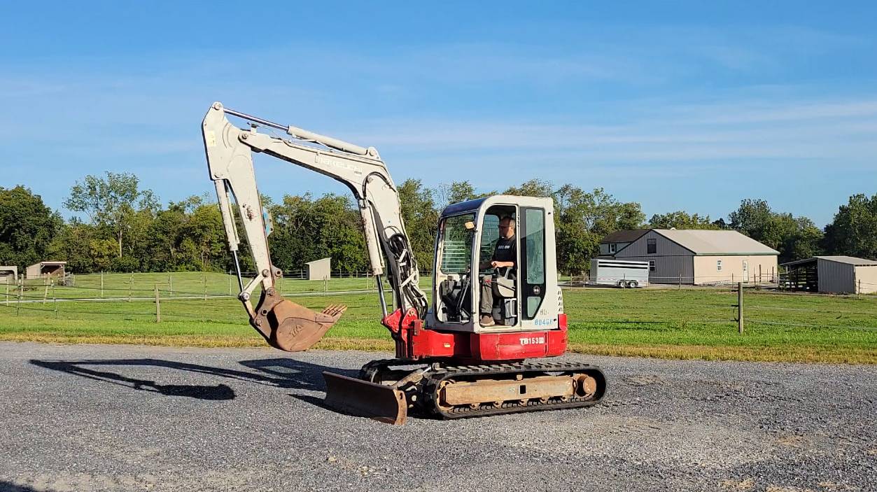 Техника для фермы 4. Takeuchi TB 153FR Excavator
