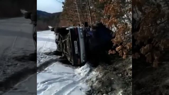 По дороге в Свободный водитель дважды спасал участник