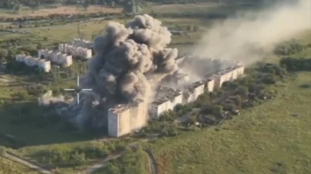 🇷🇺Вчера ВС РФ ФАБами были уничтожены – крупный ПВД и несколько пунктов запуска и базирования…🔽🔽