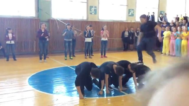 Флэш моб в школе