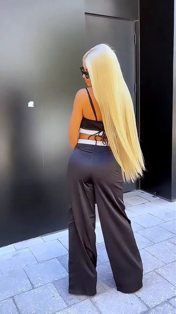 edDR2ZAHPkM - Beautiful Street Fashion Outfits Style #shorts