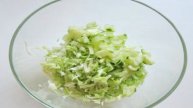 Салат весенний с молодой капустой