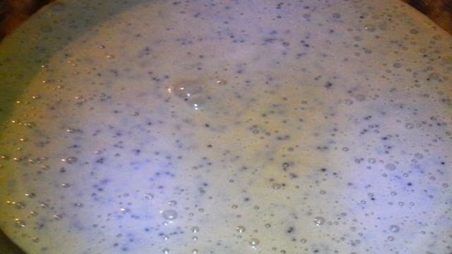 Пирог с маком и яблоком
