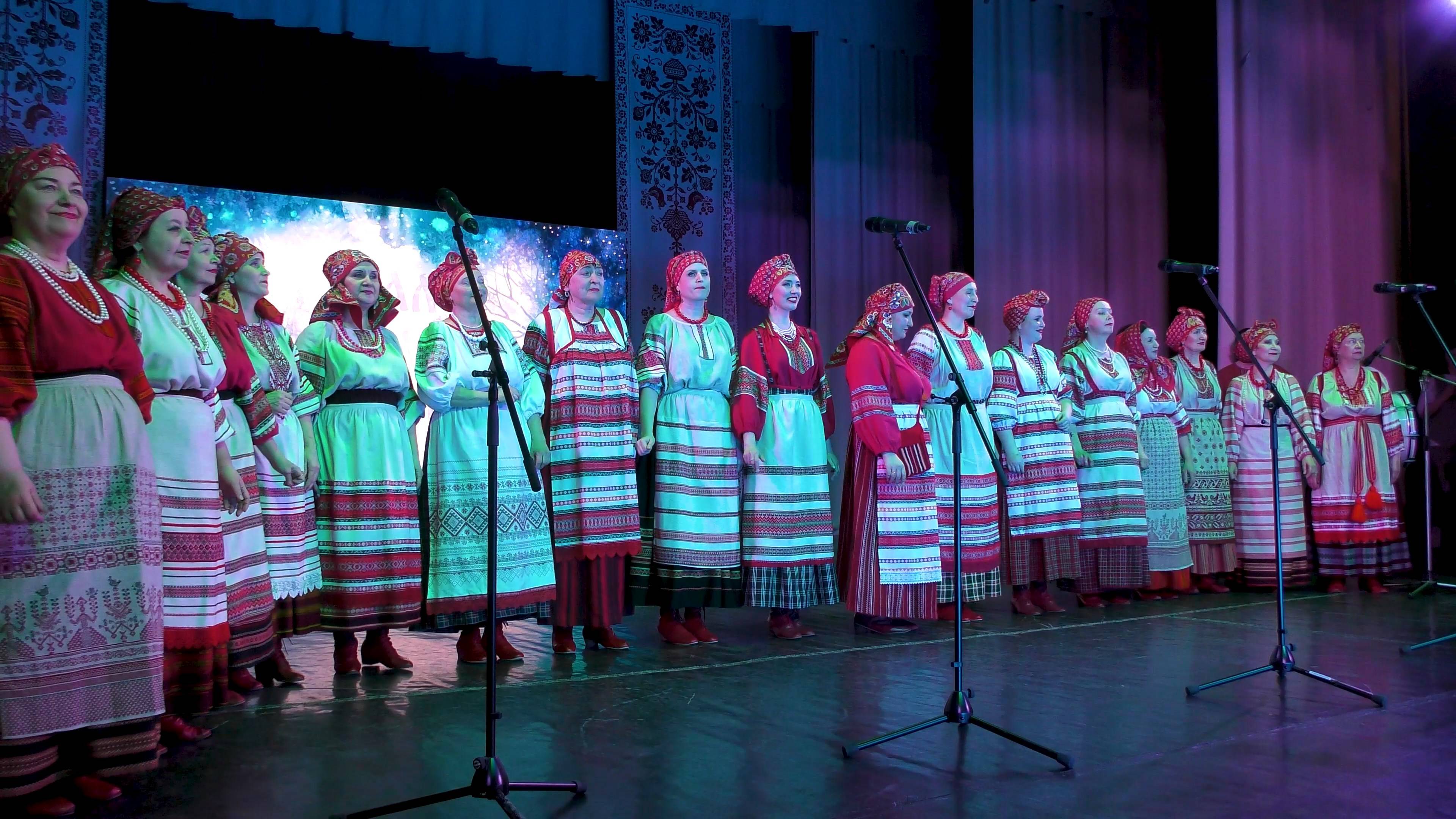Ансамбль народной песни "Сударыня" . " Там нападала пороша "