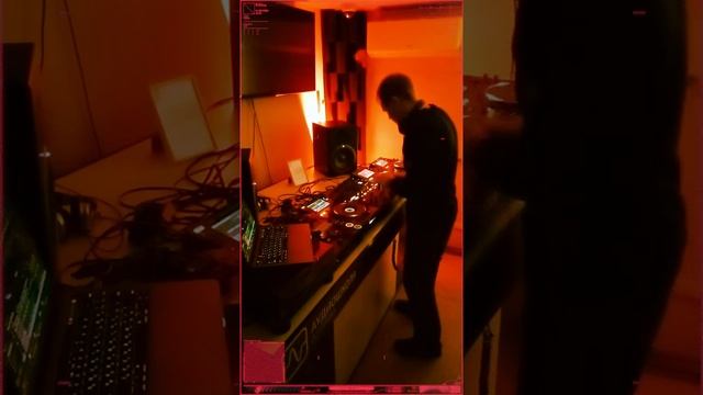 Alex Mur Mo - Hard room in Audioschool