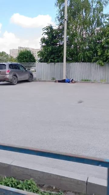 наелся и спит