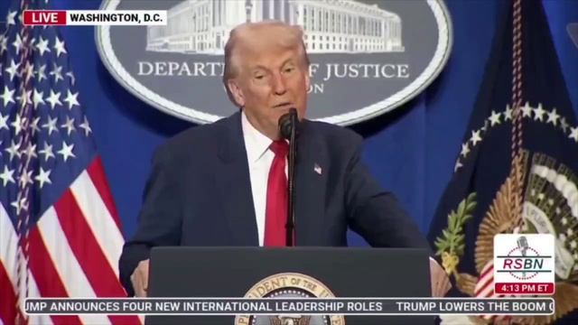 Трамп выступил со срочным заявлением после переговоров с Путиным