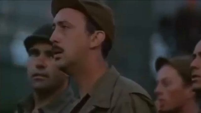 Comin' in on a wing and a prayer (Мы летим ковыляя во мгле)