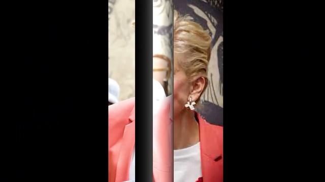 Горе пришло в Россию....Слегла певица Алена Свиридова...