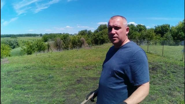 Изготовление держателей для помидор, прополка бахчи, это все отдых!
