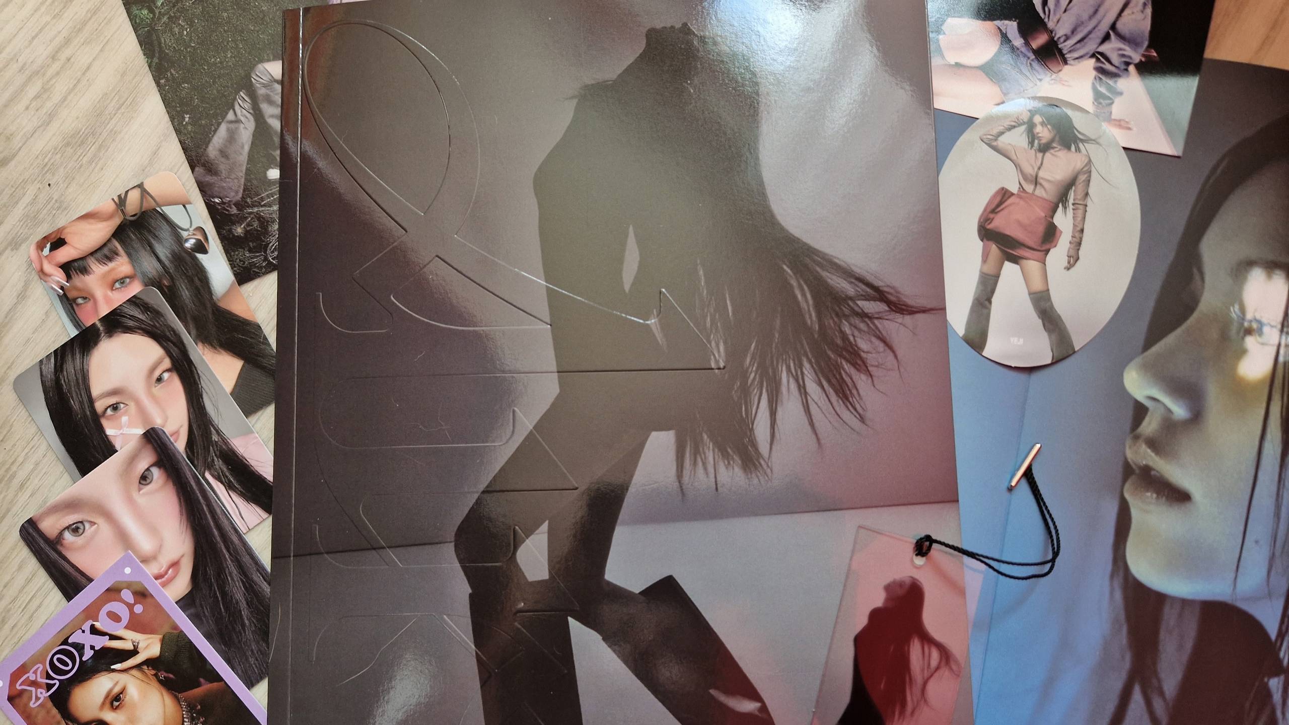 YEJI (ITZY) - Air (Photobook Ver.) ver. A