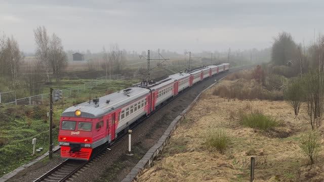 Электропоезд ЭТ2МЛ-075, перегон Саблино - Колпино