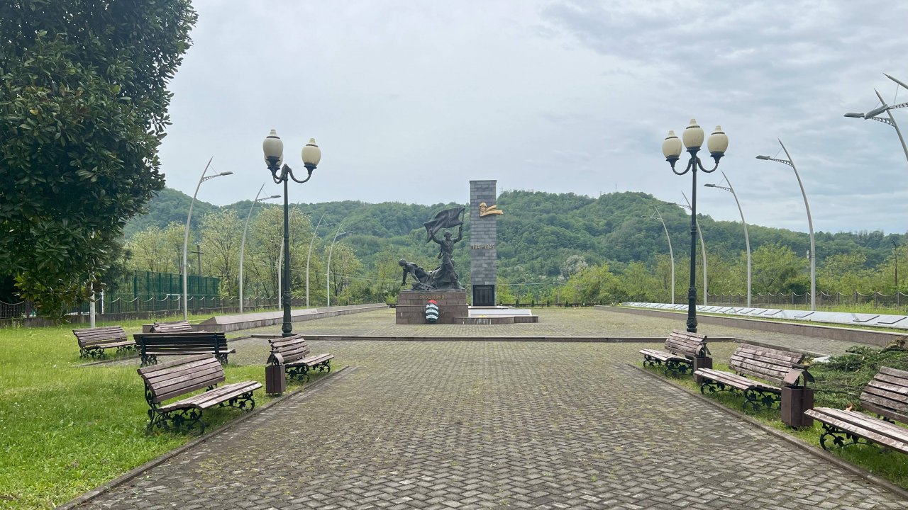 Мемориальный комплекс г. Ткуарчал