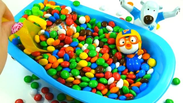 Открываем Яйца Киндер Сюрприз