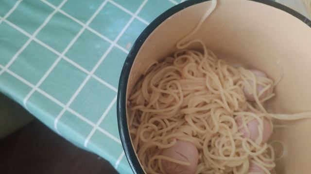 За пять минут мокорон вместе сосисок