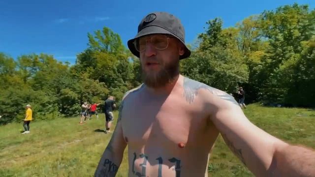 Всем отличного выходного дня!
Всех обнял и приподнял!