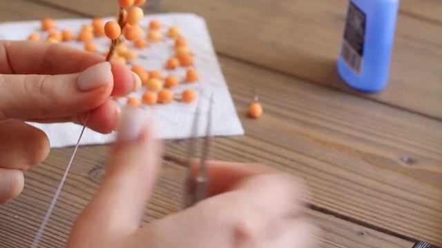 Облепиха из глины. Лепка