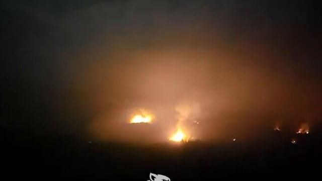Квадрокоптер боевиков киевского режима запечатлел массированный обстрел своих позиций в Волчанске на