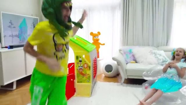Мистер Макс • Mister Max - Макс и Кэти играют с сюрпризами из playhouse