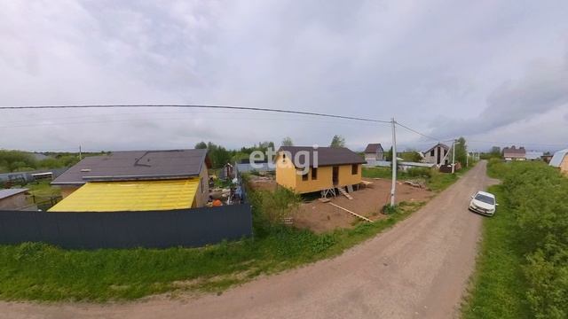5687223