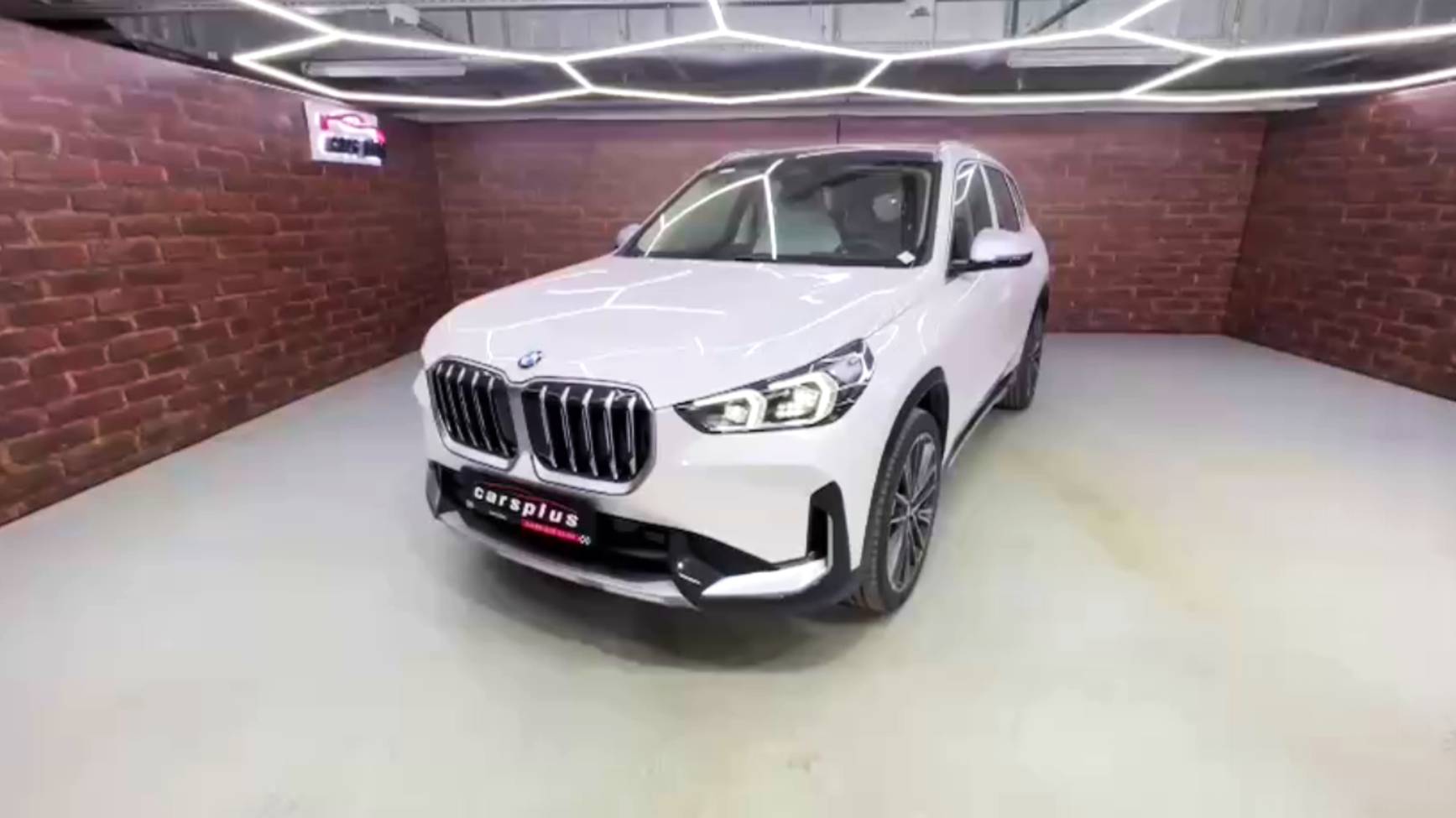 В наличии BMW X1 👇