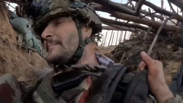 Крайний штурм бойца ВС РФ. Наступил на мину во время штурма