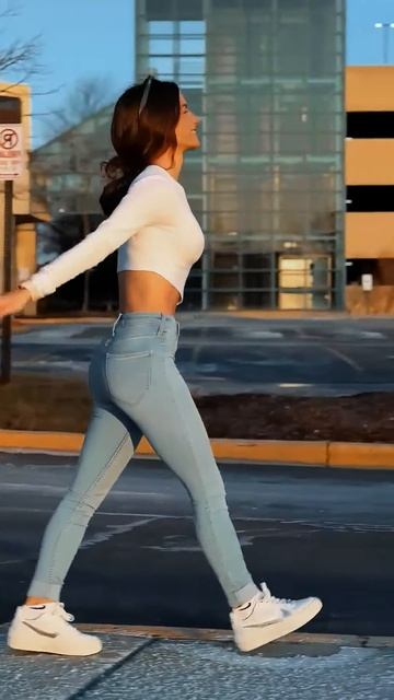 lWv6rwFTY9k - These Fit Jeans look beautiful in this girl #shorts