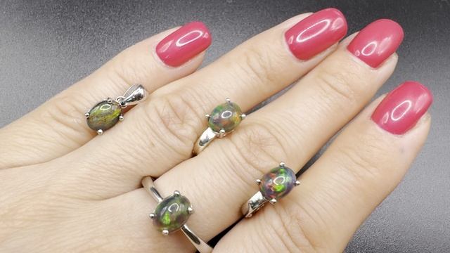 Комплект с чёрным опалом Серьги, кольцо , кулон ОПА101
