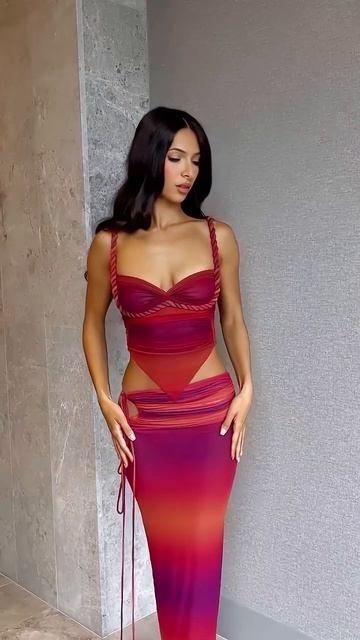 mvd2tGyxslI - Beautiful tight floral dress summer outfit for the beach #fashion #style #outfit #shor