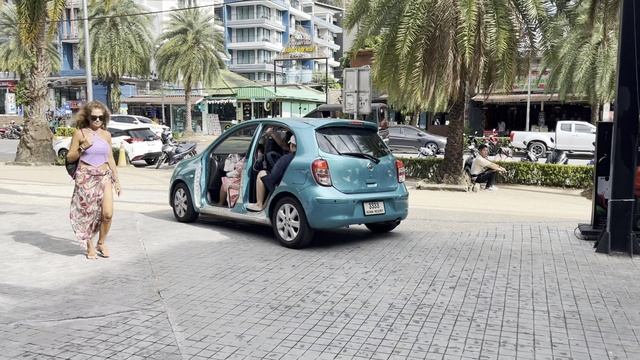 Машинка без дверей. Таиланд 2025 г. / Car without doors. Thailand 2025