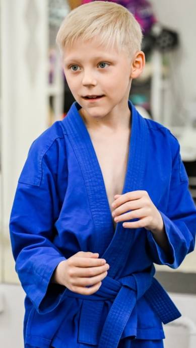 Универсальный бой. Тренировки на улице.