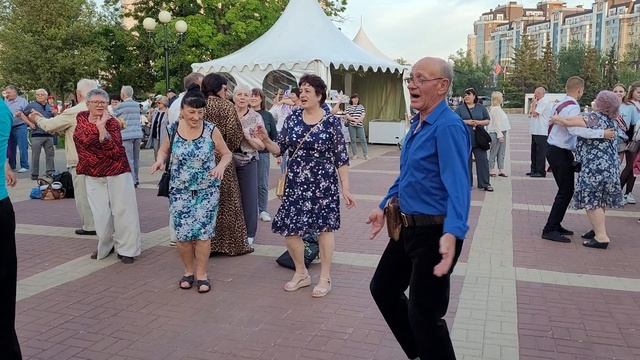 Букет из белых роз... 24.05.25...