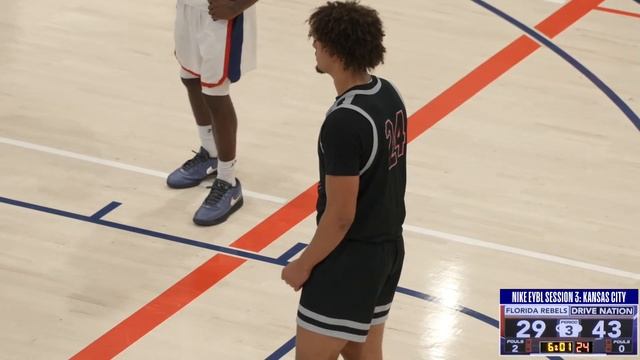 Nike EYBL Session 3 Kansas City: Florida Rebels vs Austin Goosby Drive Nation