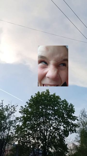 Там кто то летит !