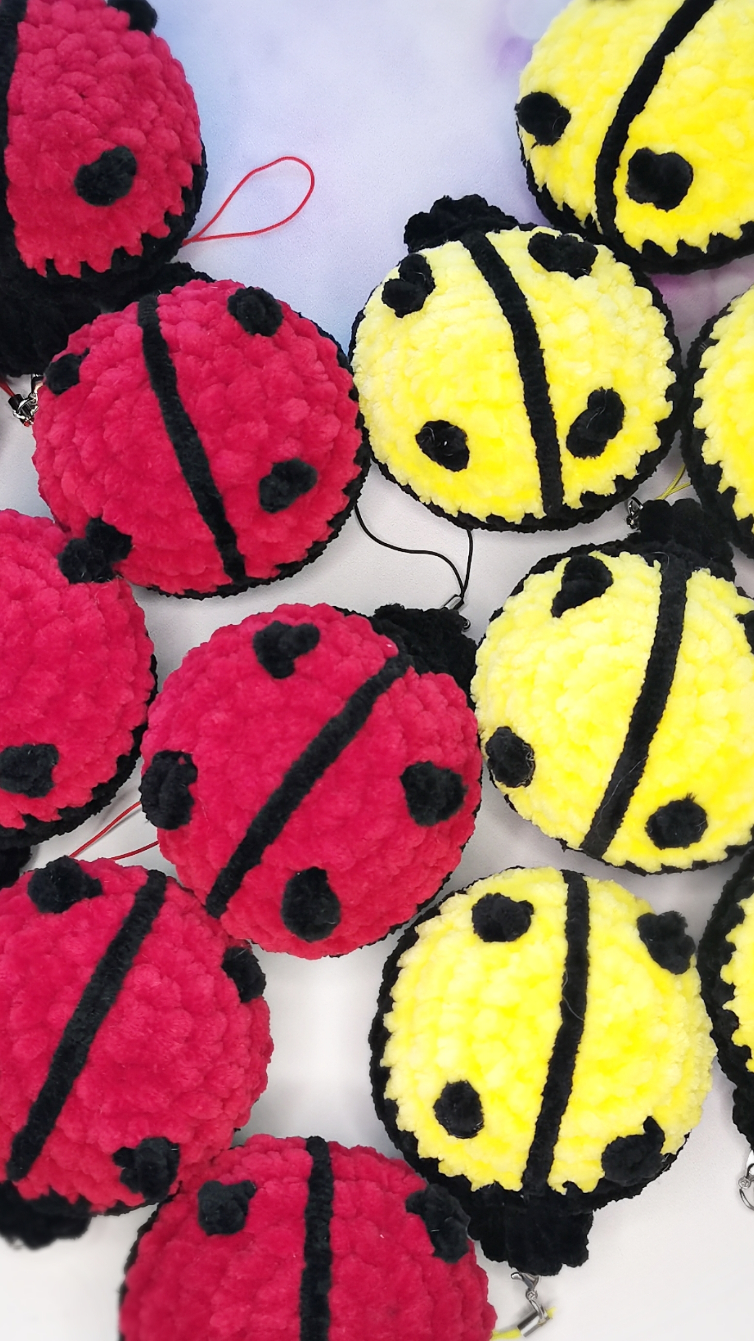 Божья коровка брелок крючком из плюшевой пряжи🐞🧶