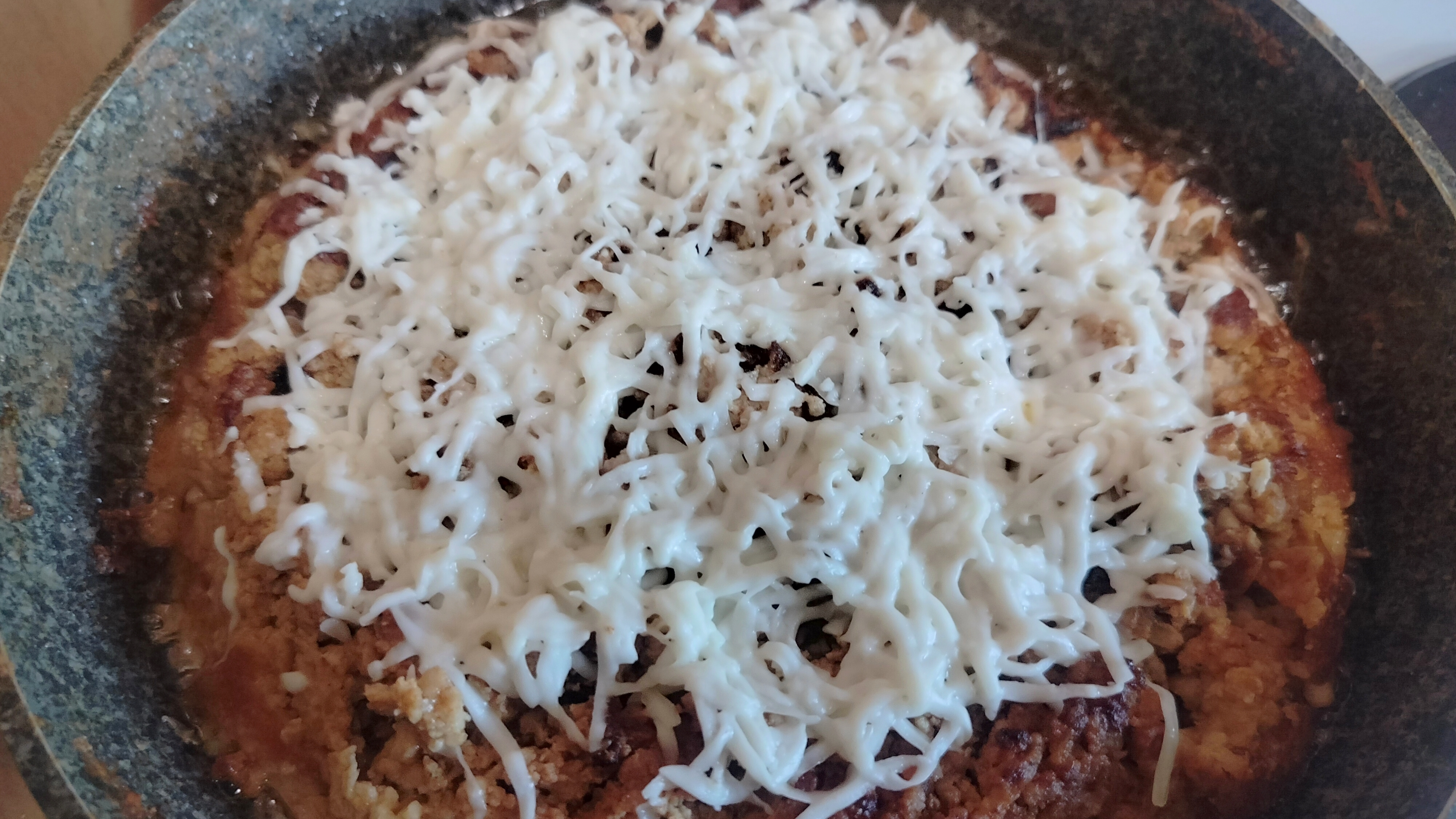 Пирог перевёртыш на сковороде, нереально вкусно.