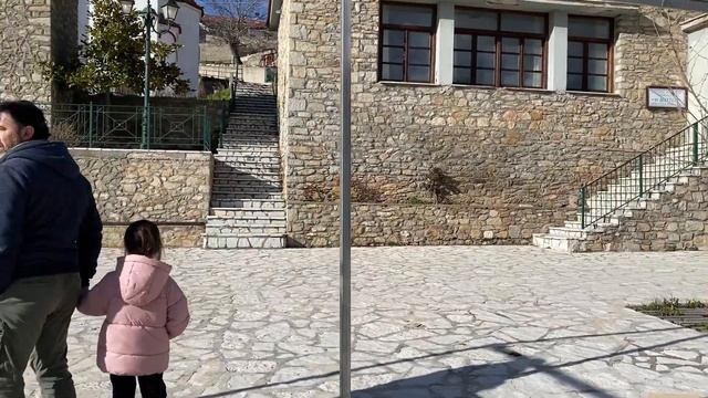 Греческая деревня в горах/ Здесь живут только пожилые