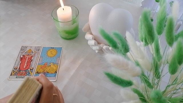 О чём кричит его молчание❓💞