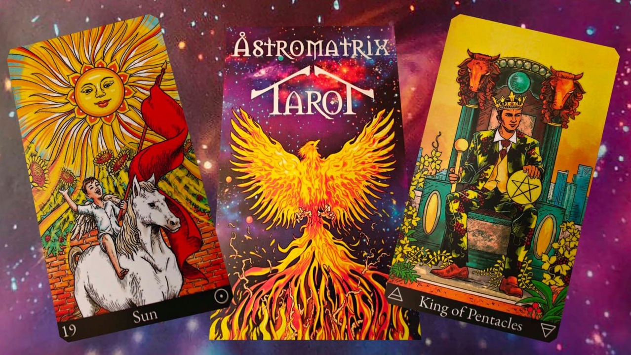 Обзор на яркую и контрастную колоду "Astromatrix Tarot".