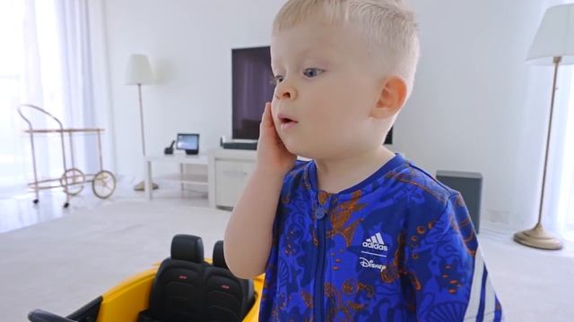 ДИАНА И РОМА - Оливер и Папа веселятся на новой Игровой площадке в Дубае