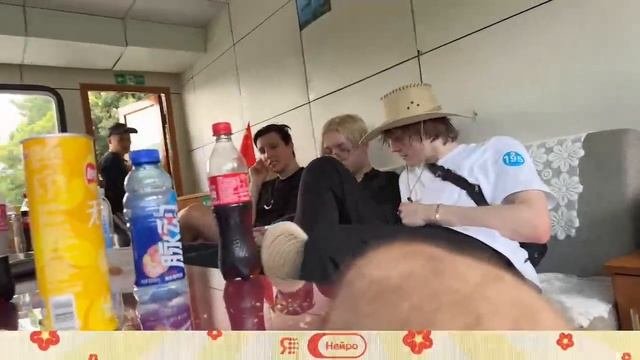 ДИПИНС, БРАТИШКИН, ДРЕЙК И МАЗЕЛЛОВ ПОДНИМАЮТСЯ НА ГОР