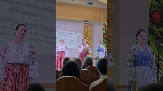 Доченька ❤️ Гляжу в озера синие!
