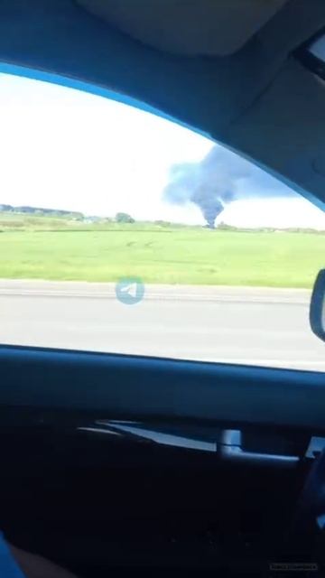 🔥 Сильный пожар бушует в одном из районов Ульяновска в районе Опытной станции