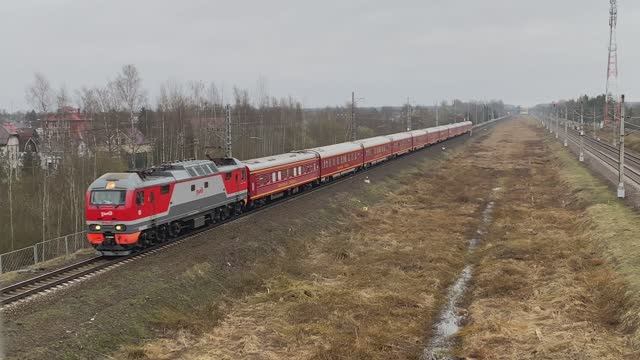 Электровоз ЭП2К-233 с поездом №2 "Красная Стрела", перегон Саблино - Колпино