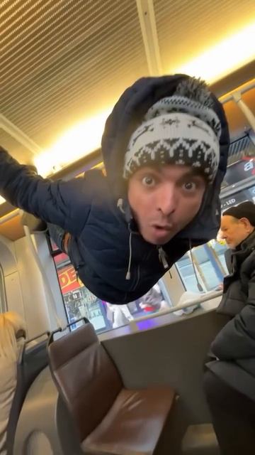 Еще один день в общественном транспорте Брюсселя – цирк свободных мигрантов.