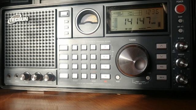 Слушаем радиолюбителей на 20-ти метровом диапазоне. 08.04