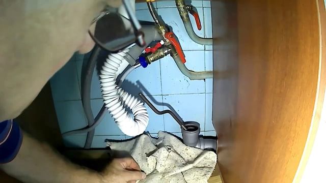 Удаляем любой засор канализации.